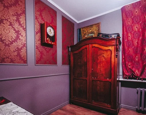 Captain's Cabin